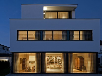 Bauhaus Einzelvilla | © H-I-M Villenbau