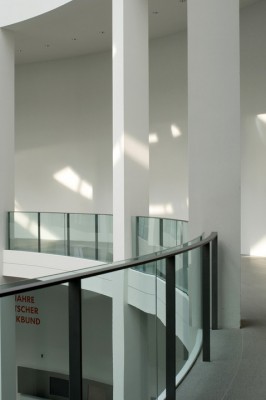 Galerie im Obergeschoss der Rotunde | © Pinakothek der Moderne