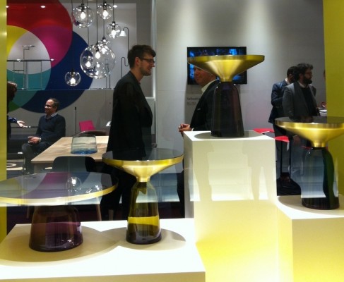 Ein weiteres Highlight der Messe: der neue Bell Table von ClassiCon (ich habe mir schon eine Farbe ausgesucht). Hier mit dem Designer Sebastian Herkner im Hintergrund