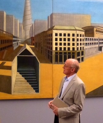 Nerdinger vor einem der Highlghts der Ausstellung - dem Wandgemälde ‘La citta analoga‘ für die XV. Triennale di Milano 1973