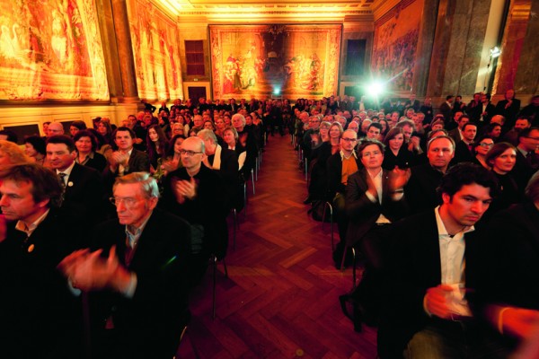 Gefüllter Saal bei der Preisverleihung