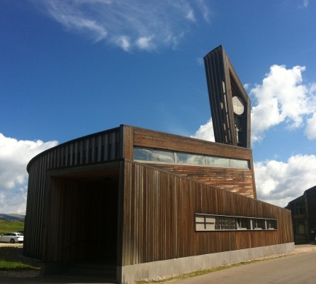 Die Kirche von Karl Walter Dietl auf der Seiser Alm