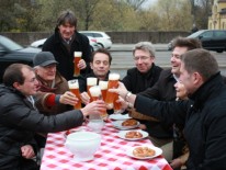 Vereinsgründung beim Weißwurstfrühstück auf der Ludwigsbrücke | © Grün&Gloria