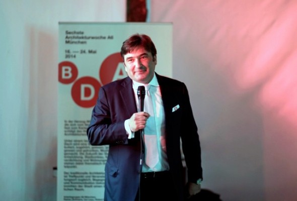 Karlheinz Beer, der Landesvorsitzende des BDA  eröffnet die A6