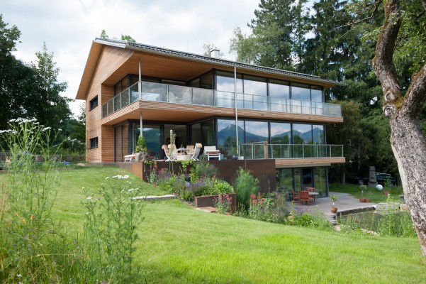 Niedrigstenergiehaus mit grandiosem Bergblick