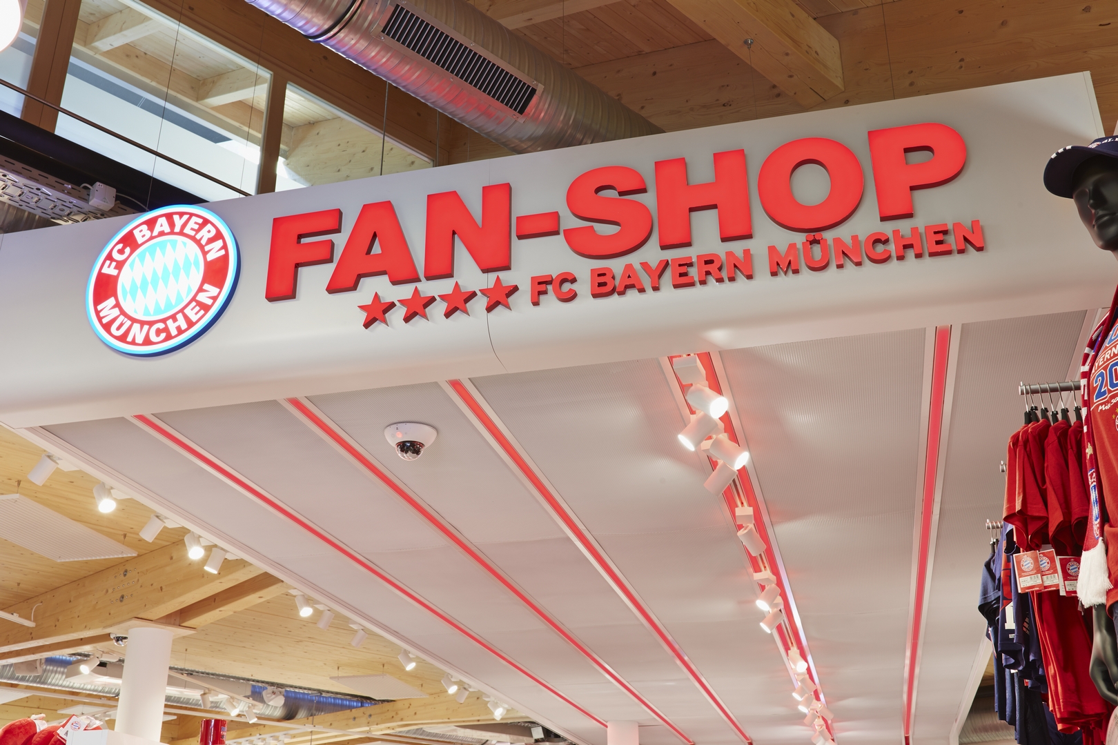 FC Bayern Fan-Shop and Tourismuscenter