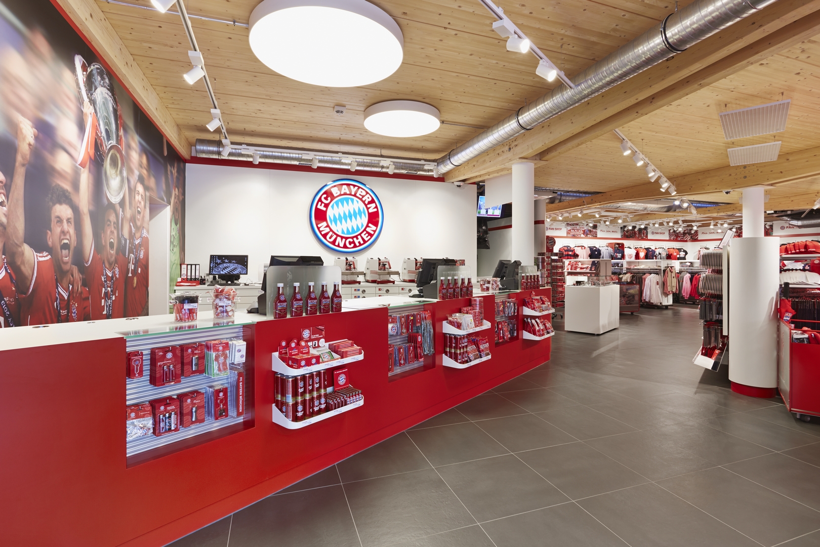 FC Bayern Fan-Shop and Tourismuscenter