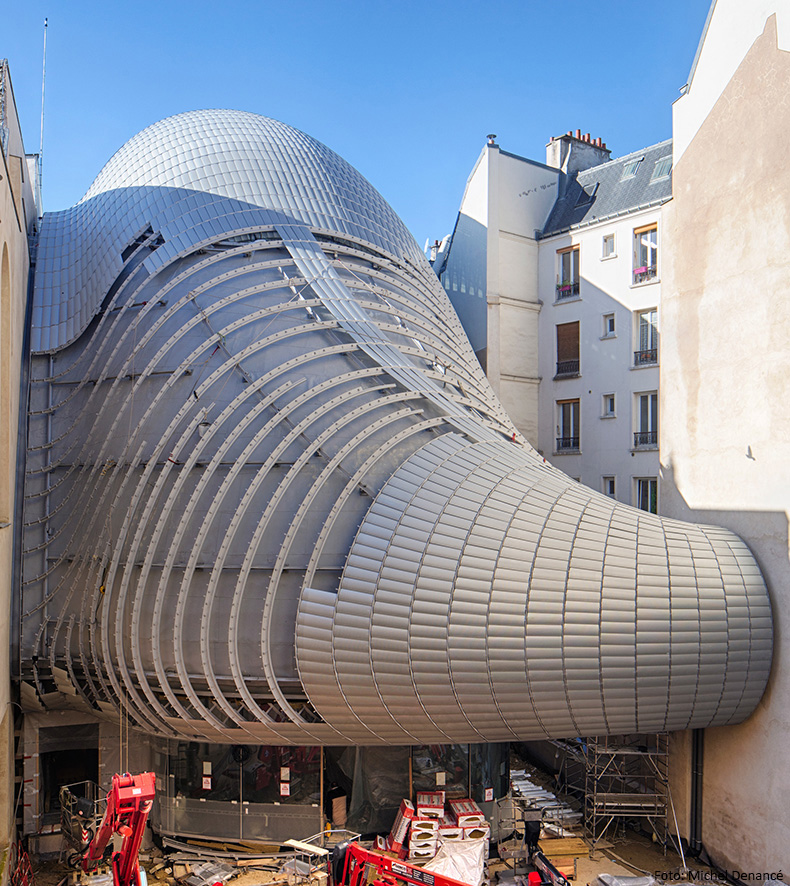 FreiformFassade mitten in Paris MünchenArchitektur