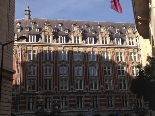 Prachtvolle Backsteinarchitektur im benachbarten Lilles (wenn die Zimmer in Kortrijk schon vergeben sind...)