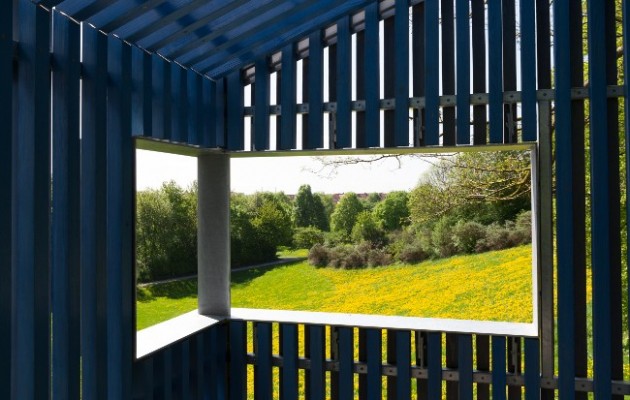 Fensteröffnung im Blauen Haus