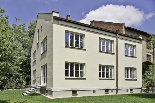 Anerkennung: Sanierung des Pfarrhauses der Erlöserkirche in Landshut von Neumeister & Paringer, Landshut. © Rolf Sturm, Landshut