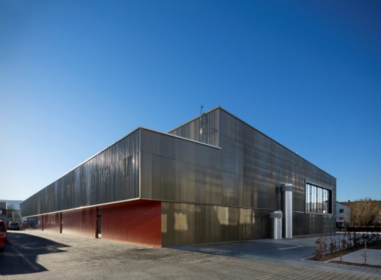 Mehrzweck- + Dreifachsporthalle