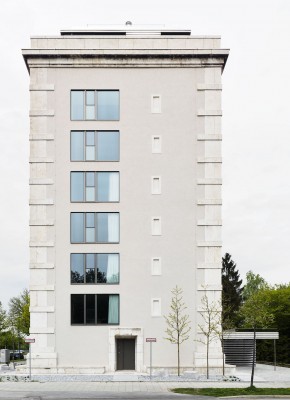 Der umgebaute Hochbunker  Außenansicht, Foto: Hiepler,  Brunier für Euroboden