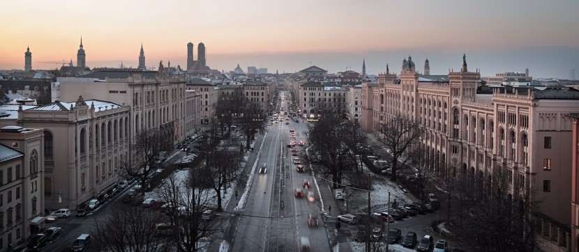 Maximilianstraße © Rainer Viertlböck|courtesy Schirmer/Mosel