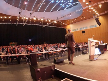 Der bereits  4. Poroton-Mauerwerkskongress findet neben München am 22. Februar auch am 1. März in Ulm statt. - Bild: Schlagmann Poroton