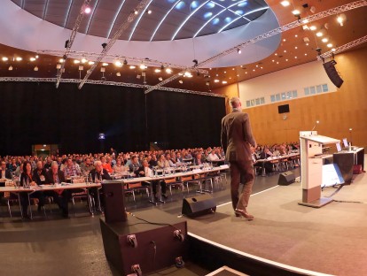 Der bereits  4. Poroton-Mauerwerkskongress findet neben München am 22. Februar auch am 1. März in Ulm statt. - Bild: Schlagmann Poroton