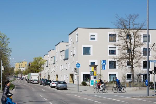 Gebäude an der Bad-Schachener-Straße 111-143 © GWG München