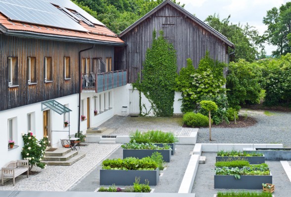 Biohotel Pausnhof, St. Oswald; Landschaftsarchitekturbüro Wagenhäuser, Töging am Inn; Foto: Daniela Blöchinger