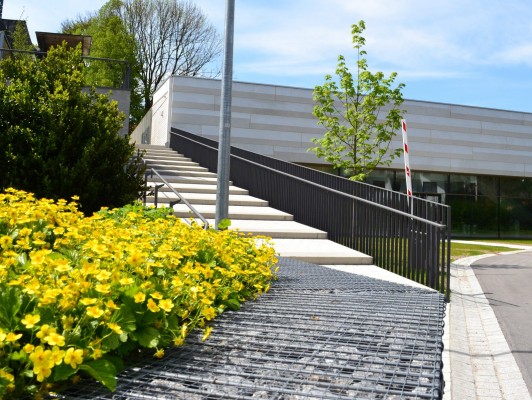 Schulcampus und Dreifachsporthalle mit Parkdeck, Miesbach - Glaser Architekten / Lex-Kerfers Landschaftsarchitekten BDLA