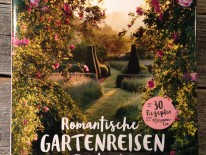 BILD:   		Gartenbücherstapel        