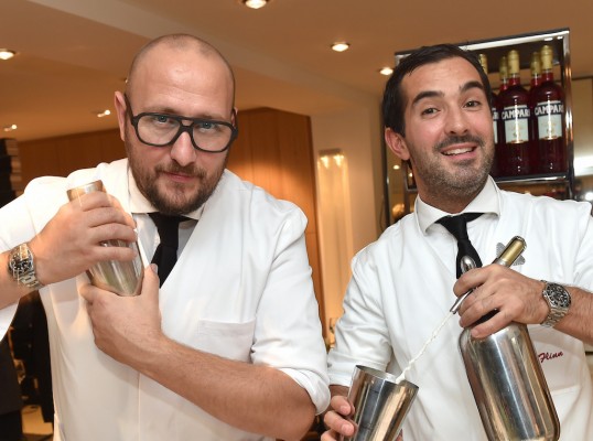 Barkeeper Finn Spinney (rechts) mit Kollege Giovanni Ciuces