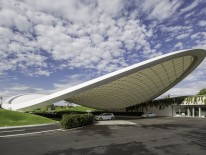 Gewinner Ingenieurpreis 2015 in der Kategorie Hochbau: Überdachung der Ausfahrt vor dem KundenCenter der Autostadt in Wolfsburg; Maik Schleich, schlaich bergermann und partner; Foto: Tobias Hein