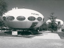 Das FUTURO auf der Internationalen Kunststoffhausausstellung in Lüdenscheidt 1972.