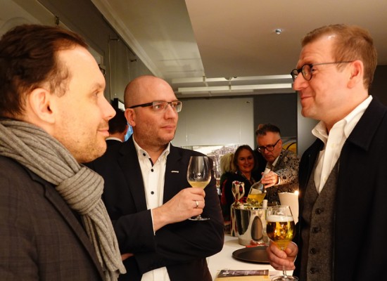 Tobias Koch und Ronald Grasmück (Smeg) mit Axel Schaffer (Dross&Schaffer)
