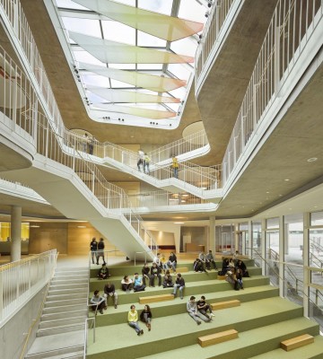 Mittelschule mit Sporthalle, Gersthofen. Behnisch Architekten, München. Foto: David Matthiessen