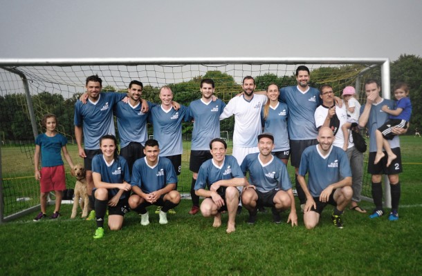 Das Fußball-Team von Auer Weber bei der Coppa Oliva 2018.