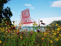 BILD:   		Space Ship ankert auf Starnberger See        