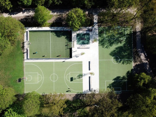 BILD:       		Amphionpark            