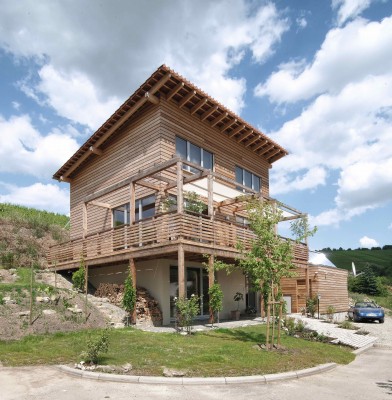 Holzhaus am Hang in Randersacker von Yvonne Hertel. Foto: Thomas Drexel