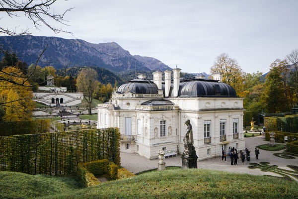 Schloss Linderhof wurde 1870-1886 von Georg Dollmann, Julius Hofmann und anderen Architekten gebaut. Ulrike Myrzik / Architekturmuseum der TU Muenchen