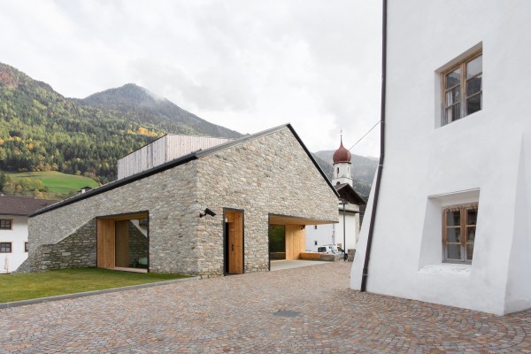 Dorfhaus von St. Martin in Passeier, Andreas Flora, 2013; Foto: © Benjamin Pfitscher