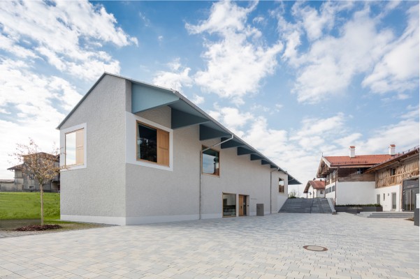 Auszeichnung Gewerbe- und Verwaltungsbau: Neubau Rathaus, Maitenbeth. Foto: Michael Heinrich