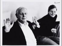 Hans Magnus Enzensberger mit Tochter Theresia, Kaufbeuren, 2004 © Münchner Stadtmuseum, Sammlung Fotografie, Archiv Moses, Nachlass des Fotografen