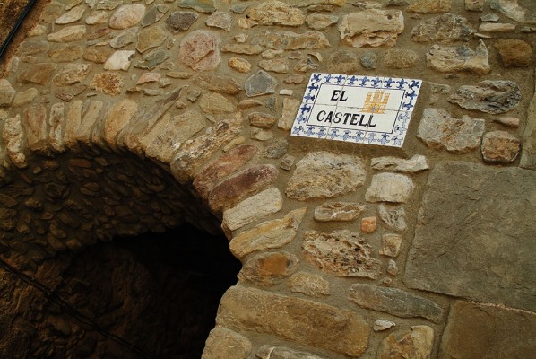 © El Castell de la Pobla de Lillet