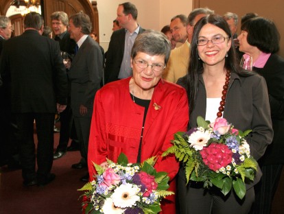 Christiane Thalgott und Elisabeth Merk bei der Stabsübergabe im Rathaus. © Michael Nagy / Landeshauptstadt München