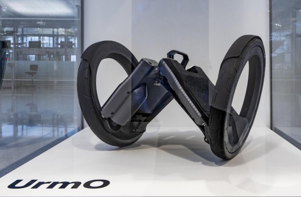 Selbstbalancierende, elektrisches Kleinstfahrzeug UrmO von Aerofoils. © FMG & Stephan Goerlich