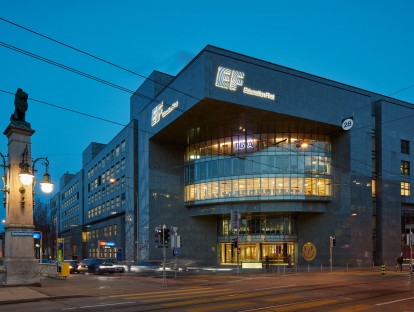 Neue EF-Filiale in der ehemaligen Schweizer Börse in Zürich. Foto © De Pasquale Maffini