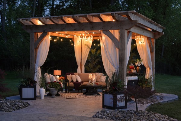 Architektonische Planung des Außenbereichs - die Pergola als Terrassenüberdachung