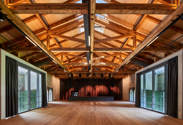 Magazin 3, Alte Saline in Bad Reichenhall von magg architekten Partnerschaft mbB, Freilassing, mit Quest Architekten, Stephanskirchen. Foto: Josefine Unterhauser.