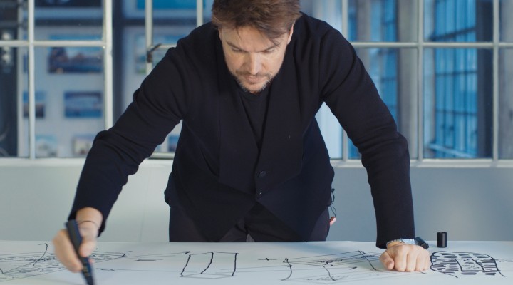 Bjarke Ingels beim ersten Entwurf