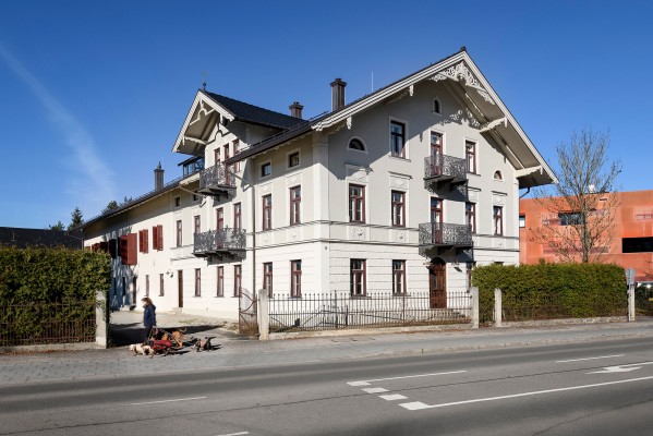 Straßenansicht nach Umbau