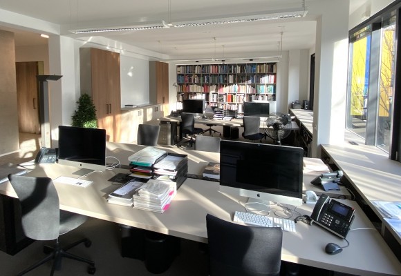 Komplett ausgestattes Büro zu vermieten