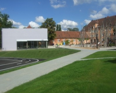 Konrad-Groß-Schule, Kinder- und Jugendhaus