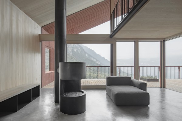 Die Verkleidungen im Innenbereiche fertigte LignoAlp aus Weißtanne