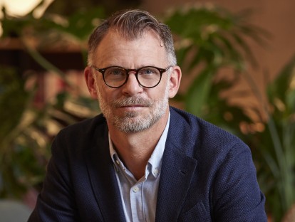 Der Züricher Architekt Andrin Schweizer setzt bei der Wohnraumgestaltung gerne auf Schwarz – auch im Bad.