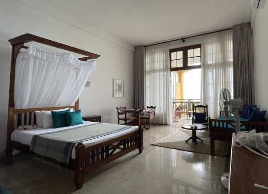 Eines der Zimmer mit Meerblick und zwei Betten (531)